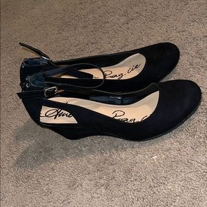 Black 2.5 Inch Wedge Shoe